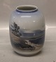 140-2-94 Lyngby 
Vase Seashape 
Scenery 16.5 cm 
Marked with a 
Royal Crown 
Handpainted, 
Copenhagen ...