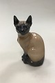 Royal 
Copenhagen 
figurine of 
Siamese Cat No 
3281. Designed 
by Theodor 
Madsen. 
Measures 19 cm 
/ 7 ...