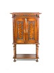 Cabinet in walnut in great antique condition from around the 1890s. H - 127.5 cm, W - 76.5 cm ...