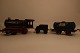 Pioner Ekspressen Vintage model el-trainEngine, tender, 3 wagons (of which 1 is Castrol ...