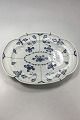 Meissen Large Plain Dish with bue decoration