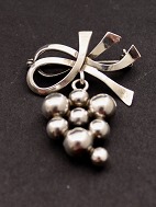 830 silver brooch