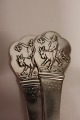 H.C.Andersen 
with the theme 
from "Klods 
Hans"
Cutlery of 
knife and fork
Silverplate
In a good ...