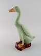 Austrian studio 
ceramicist. 
Goose in glazed 
stoneware. 
1930s / 40s.
Measures: 29 x 
16 cm.
In ...