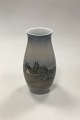 Bing & Grondahl 
art Nouveau 
Vase No 
8689-249. 
Measures 21 cm 
/ 8 17/64 in.