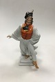 Herend Figurine 
of traditional 
dancer No 5491. 
Measures 30 cm 
/ 11 13/16 in.