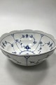 Royal 
Copenhagen Blue 
Fluted Half 
Lace Salad Bowl 
No 311
Measures  
(8.27 inch x 
3.35 inch )
