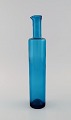 Nanny Still (1926-2009) for Riihimäen Lasi. Vase / bottle in blue mouth blown art glass. Finnish ...