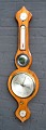 Wheel 
barometer, 19th 
century 
England. 
Oniontop. 
Mahogany box, 
With barometer, 
hygrometer etc. 
...
