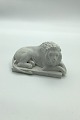 Bertel Thorvaldsen: Figurine of Lying Lion in bisque. Do have two larger chip on the corners ...