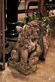 Decorative, old 
sandstone lion 
with a really 
nice patina. 
Fine as a 
decoration both 
outside ...