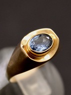 8 carat gold ring