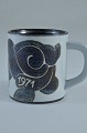 Royal 
Copenhagen 
faience. Annual 
mug from 1971. 
Fine condition. 
Height 7 cm. 2 
3/4 inches.  
...
