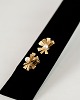 Vintage Ole 
Lynggaard ear 
clips of 14 
carat gold with 
culture pearl 
of very high 
quality. Both 
...