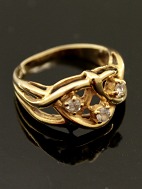 18 carat gold ring