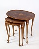 Set of 3 insert 
tables with 
neo-rococo-
style marquetry 
from around the 
1960s.
Large size in 
cm: ...