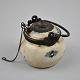 Chinese oil 
lamp. 19th 
century H: 8 
cm.