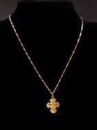 18 carat gold necklace