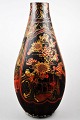 Japanese floor vase in porcelain with paintings, 19th century. Decorations in the form of ...