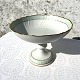 Royal 
Copenhagen, 
Green curved, 
Cake stand # 
952/1528, 
21.5cm in 
diameter, 
15.5cm high, 
1st ...