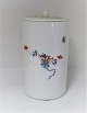 Royal 
Copenhagen. 
Opus 
Scholasticum. 
Large lid vase. 
Height 25 cm. 
Diameter 15 cm. 
(1 quality)