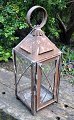Stable lantern, 19th century Denmark. In iron tin with glass. Height .: 42 cm.NB: 1 glass is ...