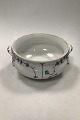 Royal 
Copenhagen Blue 
Fluted Plain 
Terrin No. 222
Measures from 
handle to 
handle 27cm / 
10.63 ...