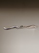 Hans Hanse 
brooch of 
sterling silver 
Length 8.5 cm 
Width 0.5 cm.