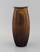 Gunnar Nylund (1904-1997) for Rörstrand. Vase in glazed ceramics. Beautiful 
glaze in light brown shades. Mid-20th century.
