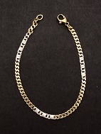 8 ct. gold bracelet