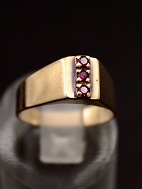 8 carat gold ring