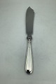 Cohr Elite 
Silver Layered 
Cake Knife
Measures 
28,3cm / 11.14 
inch
Has small dent