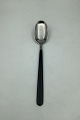 Erik Herlow 
Steel Flatware 
Contrast Dinner 
Spoon
Measures 
19,4cm / 7.64 
inch