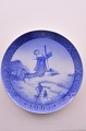 Royal 
Copenhagen 
cristmas plate 
1963. Old 
windmill in 
snowcovered 
landscape. 
Designed by Kaj 
...