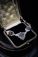 item no: 
Smykke 214