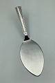 Krone Silver 
Margit Server 
Measures 19.5 
cm / 7.67 inch
