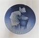 Royal 
Copenhagen. 
Child Welfare 
Day's plate 
1930. Diameter 
12.5 cm. (1 
quality)