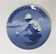 Royal 
Copenhagen. 
Child Welfare 
Day's plate 
1931. Diameter 
12.5 cm. (1 
quality)