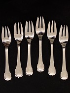 Set on 6 cake forks