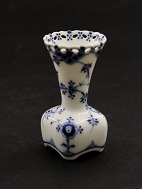Blue fluted vase 1/1161