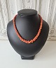 Vintage coral 
necklace 
Length 46.5 
cm.