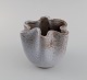 European studio 
ceramicist. 
Unique wavy 
edged vase in 
glazed 
stoneware. 
Beautiful 
speckled ...