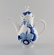 Meissen Blue Orchid. Art deco mocha pot in hand-painted porcelain. Mid-20th 
century.
