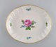 Oval Meissen Pink Rose skål i håndmalet porcelæn med guldkant. Tidligt 
1900-tallet.
