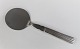 Georg Jensen. 
Bernadotte 
silver cutlery. 
Sterling (925). 
Cake server 
with steel. 
Length 20 cm.
