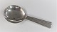 Georg Jensen. 
Bernadotte 
silver cutlery. 
Sterling (925). 
Sugar spoon. 
Length 10 cm.