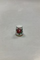 Bing and Grondahl Thimble Rose No. 4801Measures 2.7 cm / 1 1/16 inch.