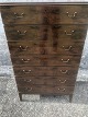 Chest of drawers in lacquered walnut veneer. Traces of wear commensurate with age. Dimensions: ...