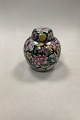 Kinesisk Multi 
Color Lidded 
Vase / Bojan 
Measures 15cm 
/ 5.91 inch
Chip on the 
inside of ...