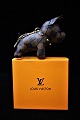 Original Louis 
Vuitton 
accessories, 
bag pendant / 
key ring in the 
shape of a 
small dog with 
...